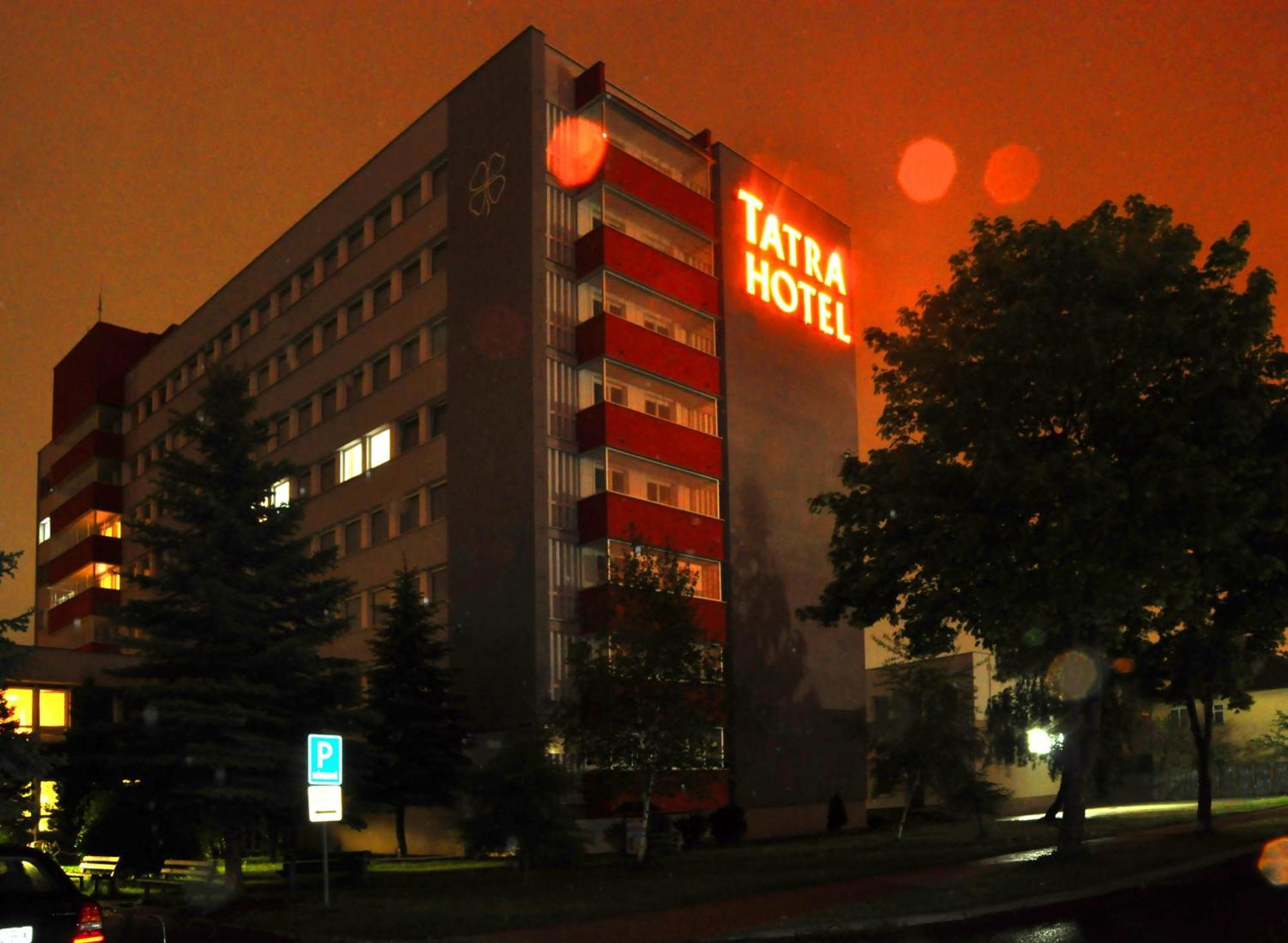 Tatra Hotel Попрад Экстерьер фото